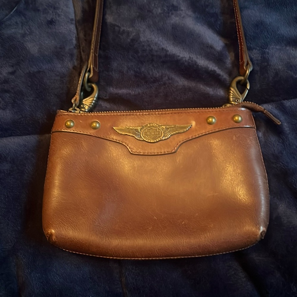 Harley Davidson leather crossbody!